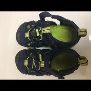 Keen Boys Shoes 9